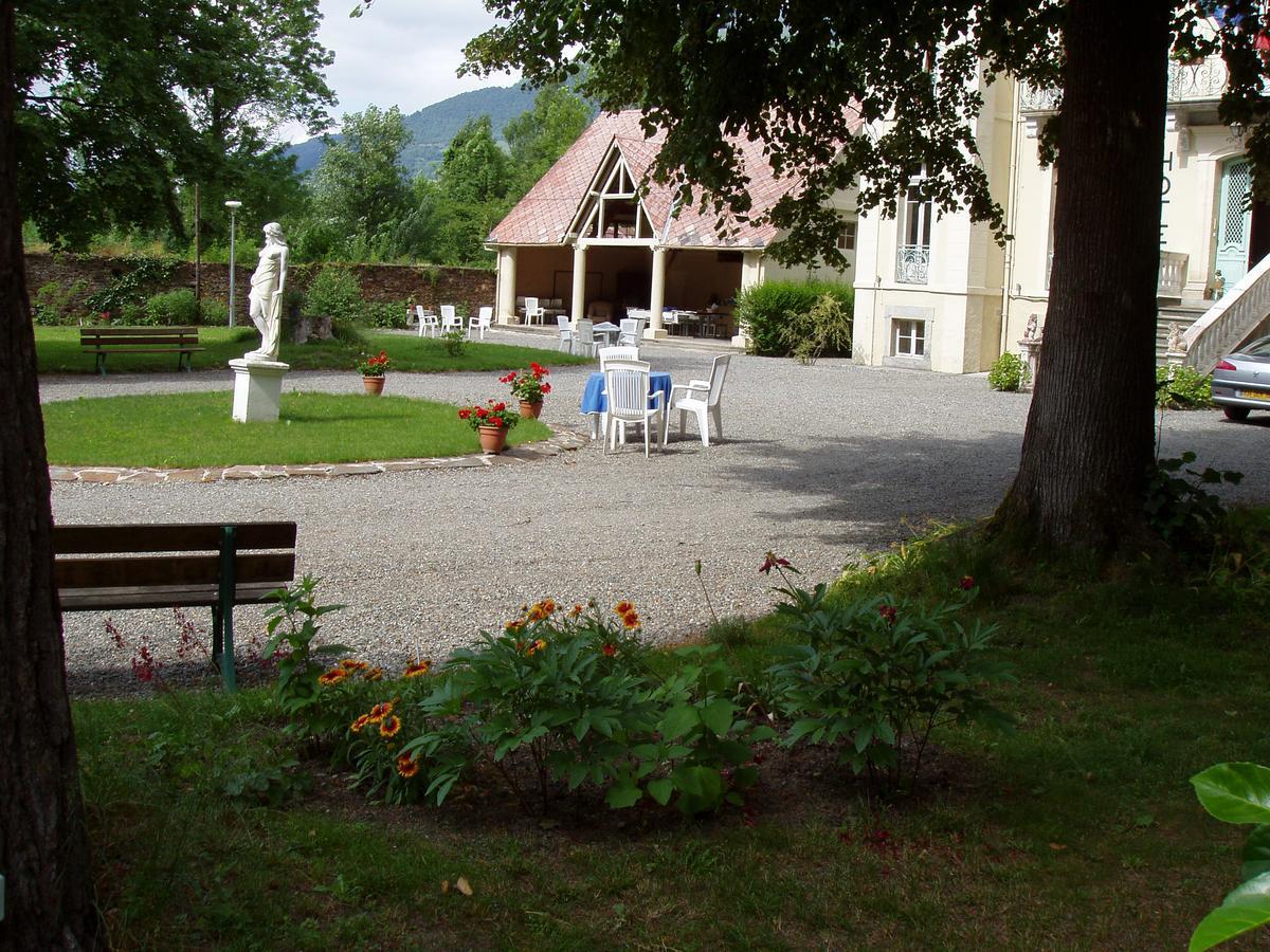 Castel De La Pique Bed & Breakfast Bagneres-de-Luchon Exterior photo